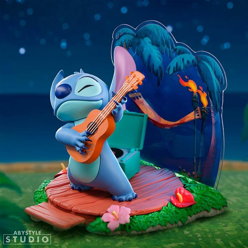 Figurka Stitch z gitarą