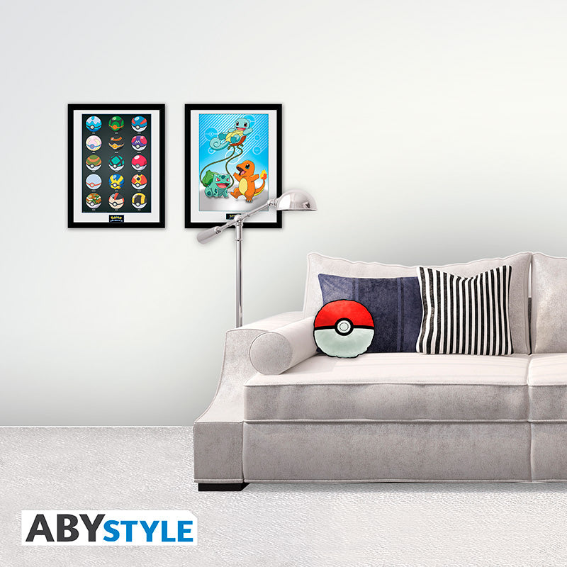 Poduszka Pokémon z motywem PokeBall — ujęcie 2