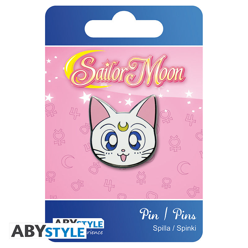 Pin Sailor Moon z motywem Artemis — ujęcie 3