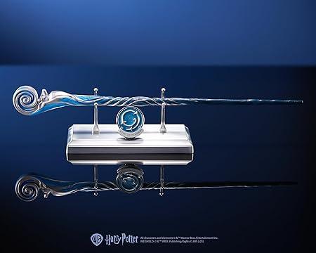 Różdżka Harry Potter Celebracyjna Patronus z podstawką — shot 3