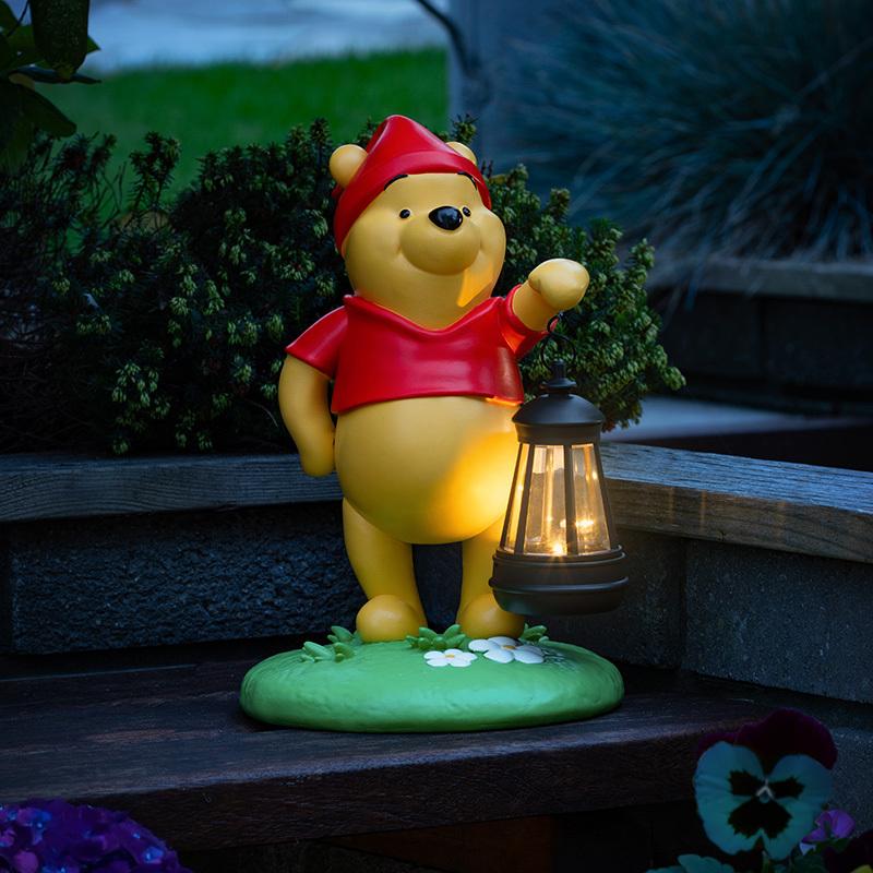 Lampka solarna Disney Kubuś Puchatek Gnom ogrodowy — ujęcie 3