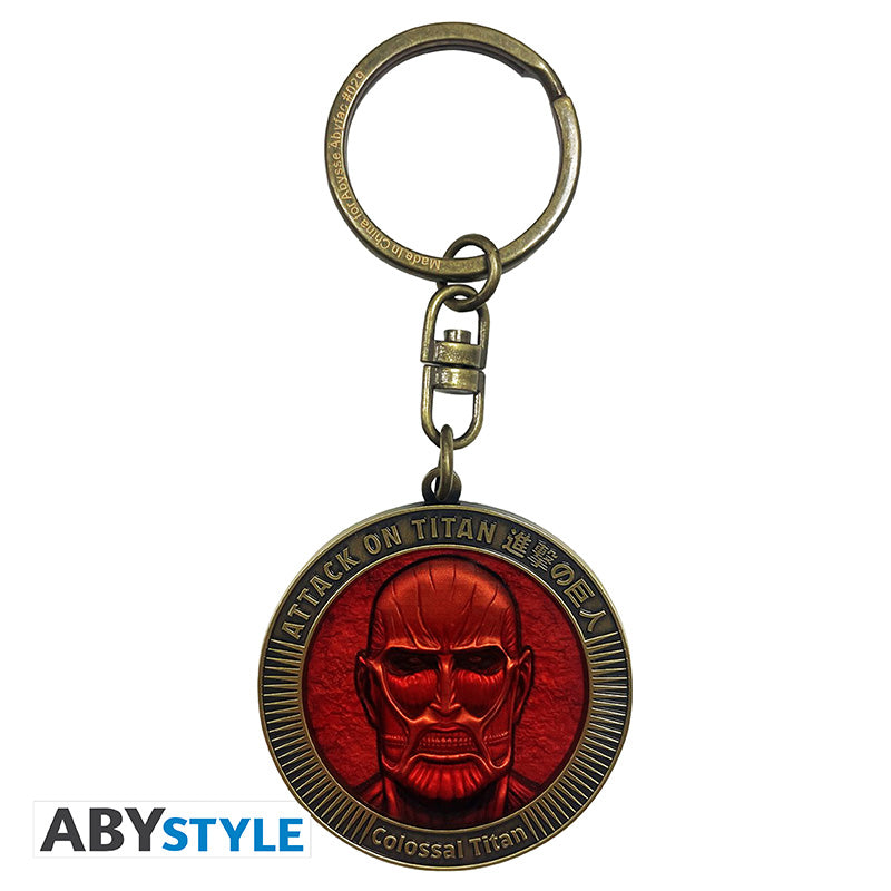 Brelok metalowy Attack on Titan z motywem Colossal Titan Medallion — ujęcie 2 — ujęcie 2