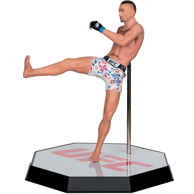 Figurka UFC Max Holloway 18 cm — shot 2